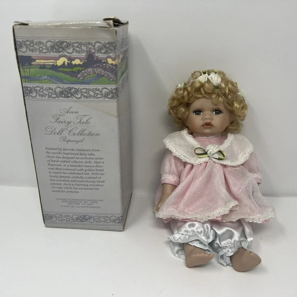Avon Fairy Tale Collection Rapunzel Porcelain Doll 1986 Blonde Hair Collectible